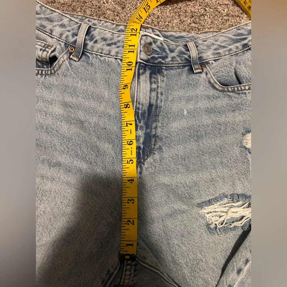 PacSun Mom Jeans Size 28 High Rise Distressed Light Wash Straight Leg